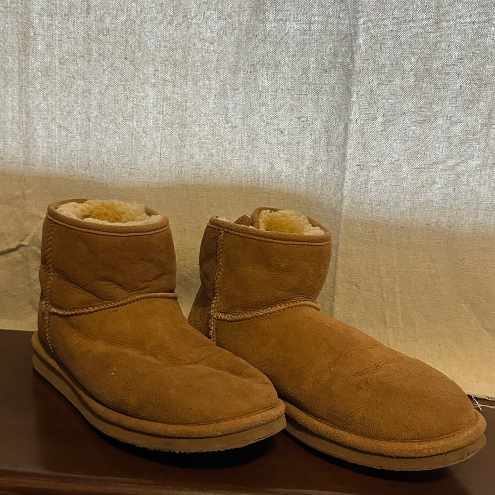 SHEEPSKIN ANKLE BOOTS